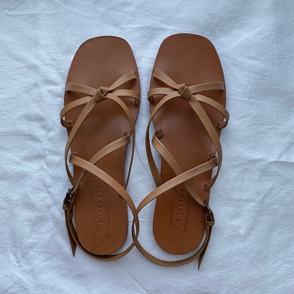 SOLD!! Either/Or ‘The Dress Sandal’ in caramel leather Size 8 EUC - Picture 2 of 6